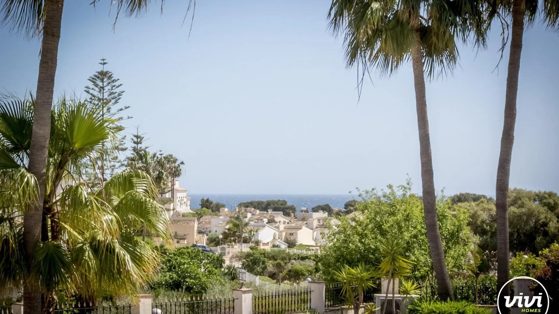 Villa Vivi Homes -Villa Ruby Pool, Garden, Golf & Beach Sitio de Calahonda