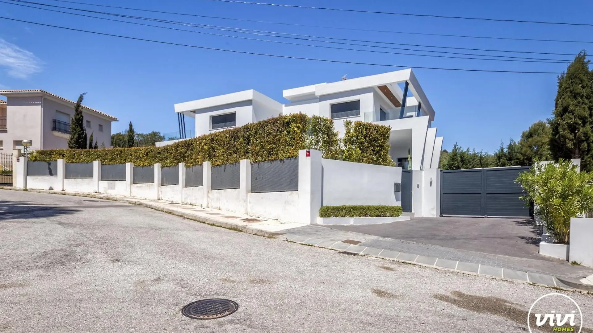 Vivi Homes -Villa Ruby Pool, Garden, Golf & Beach Sitio de Calahonda Spain