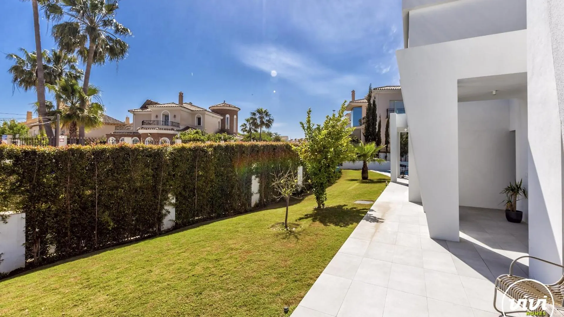 Vivi Homes -Villa Ruby Pool, Garden, Golf & Beach Sitio de Calahonda